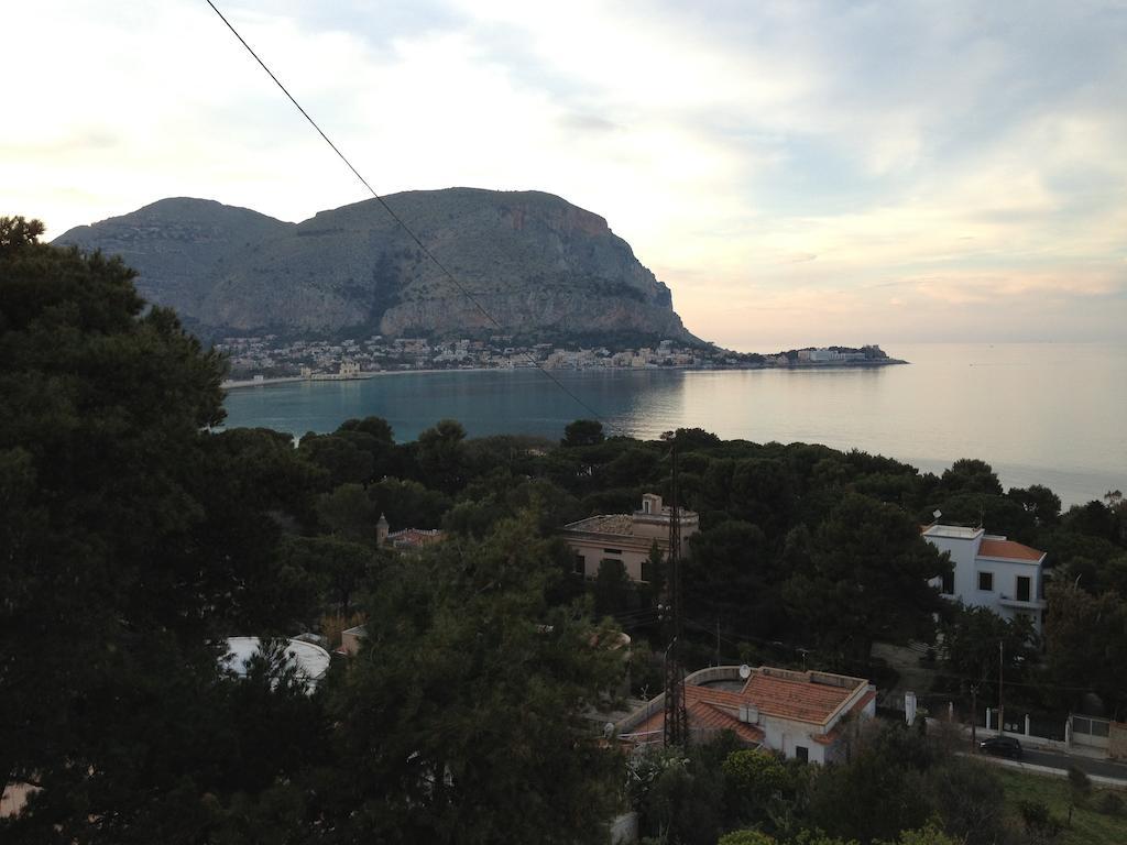 Mondello Suites Feels Like Home المظهر الخارجي الصورة