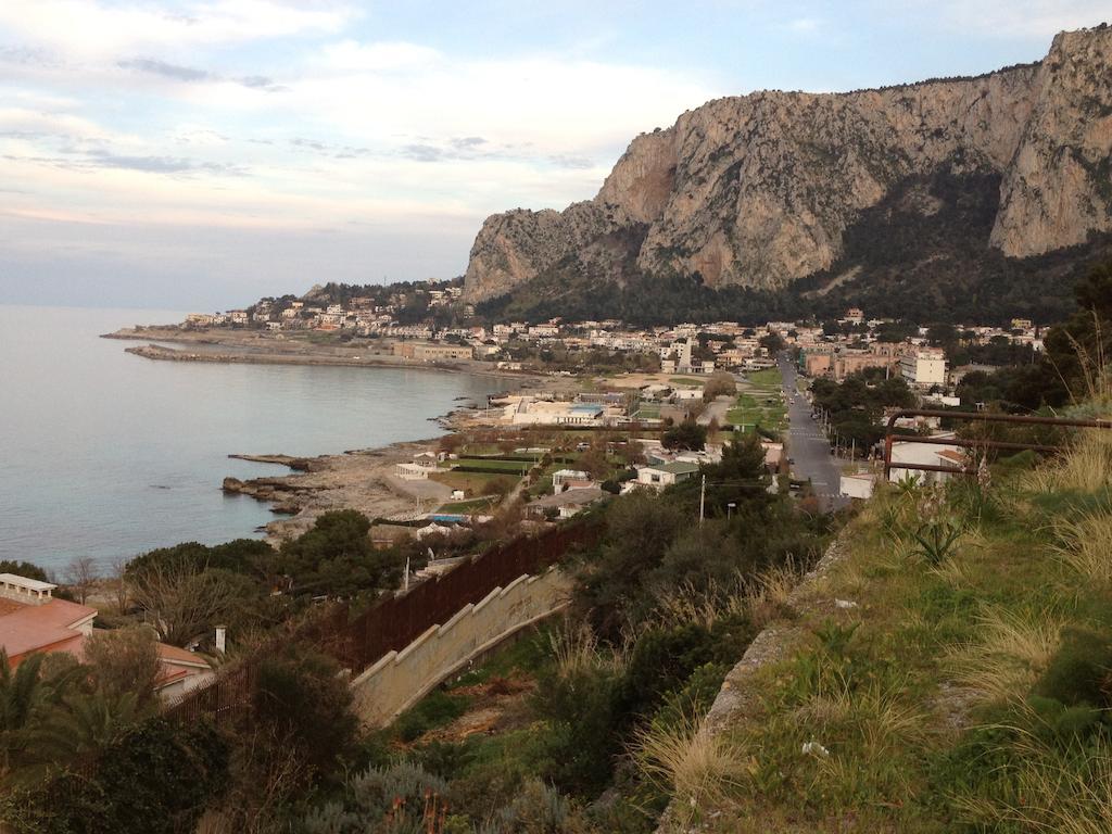 Mondello Suites Feels Like Home المظهر الخارجي الصورة