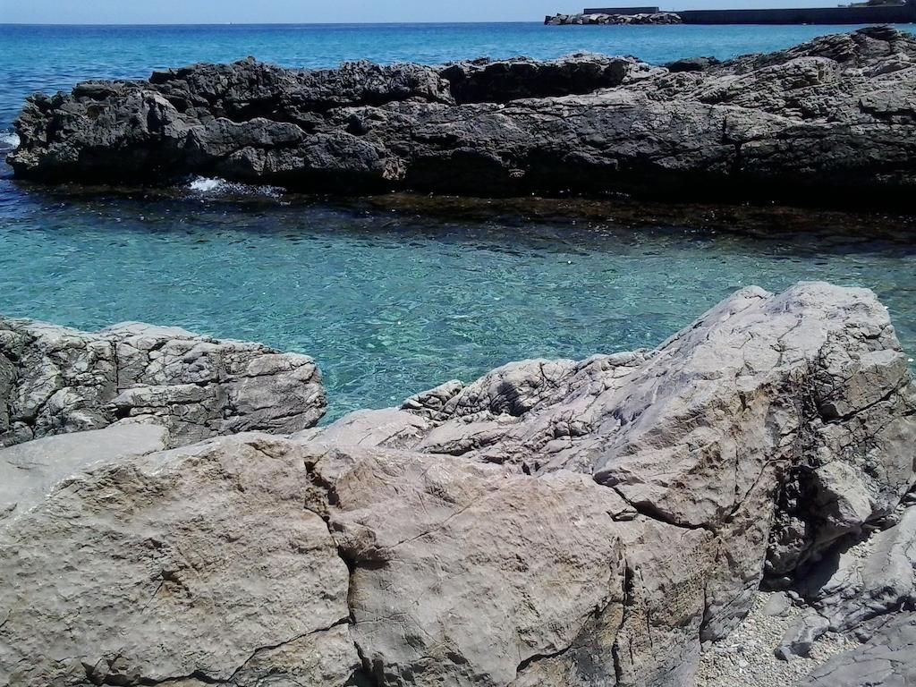 Mondello Suites Feels Like Home المظهر الخارجي الصورة