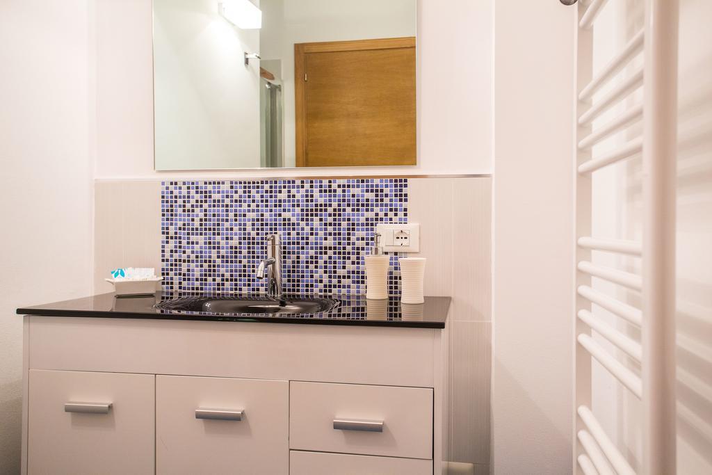 Mondello Suites Feels Like Home المظهر الخارجي الصورة