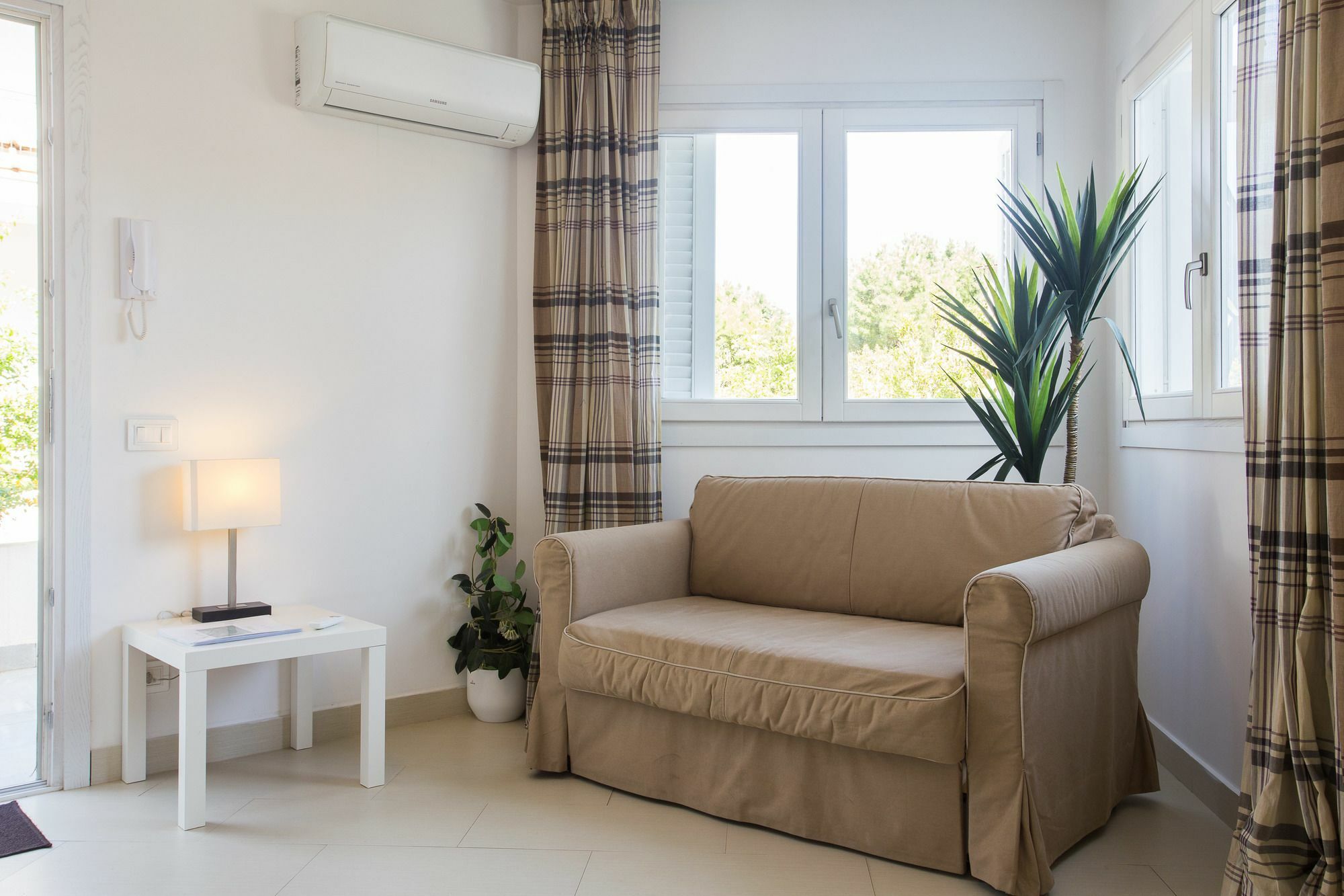 Mondello Suites Feels Like Home المظهر الخارجي الصورة