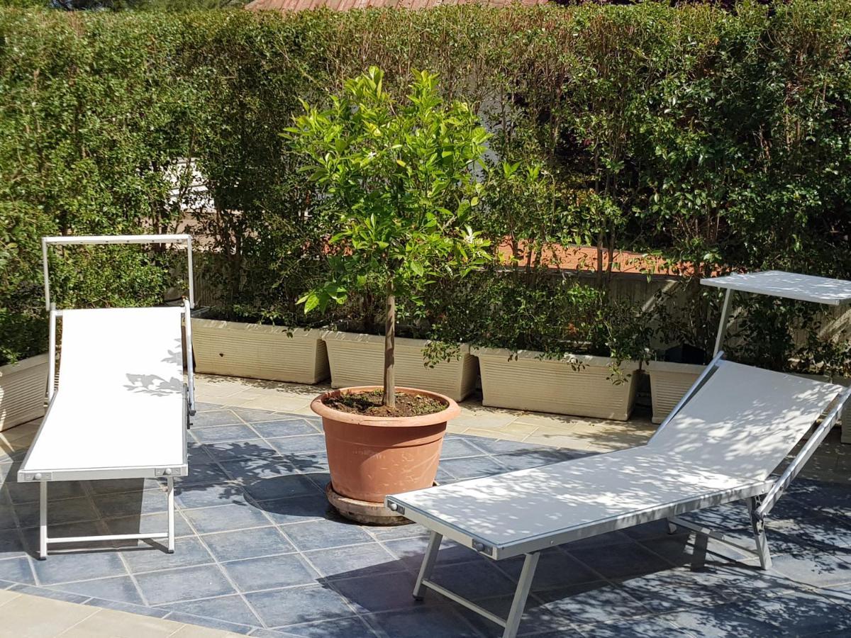 Mondello Suites Feels Like Home المظهر الخارجي الصورة